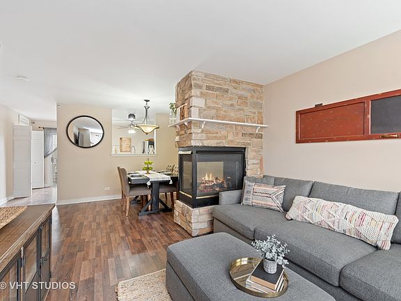 3rd image of 662 Holiday Ln #662