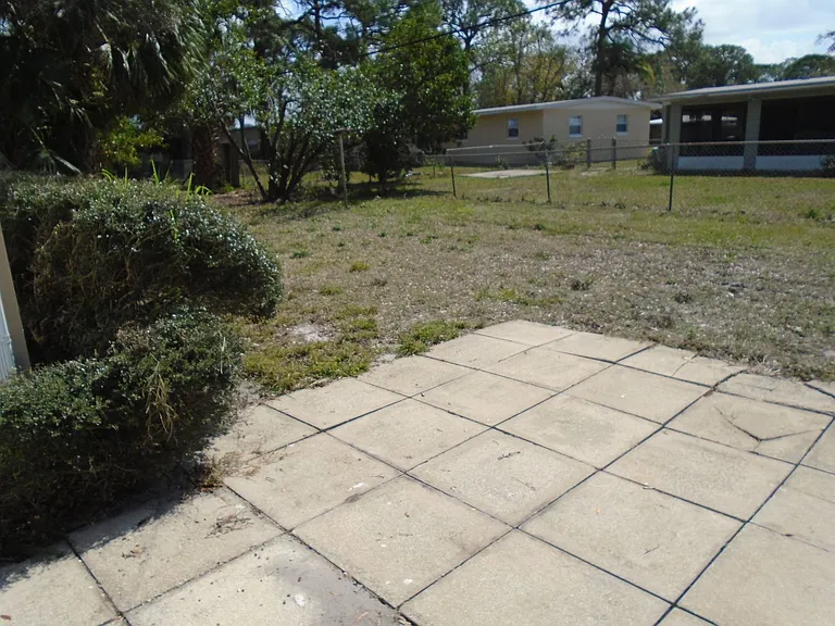 1105 Myrtle Ln — Photo 13