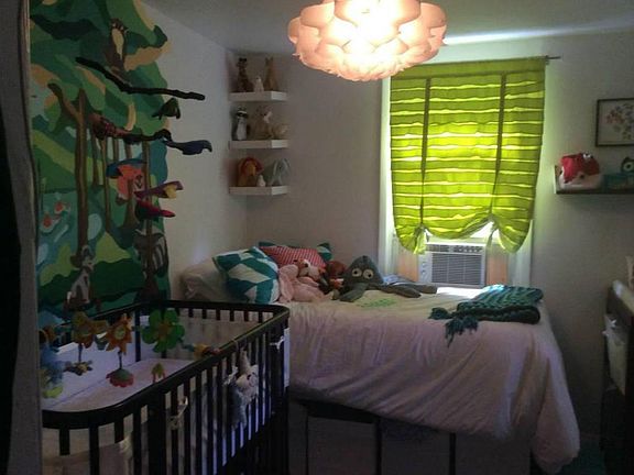 2nd image of 292 Saint James Pl APT 1