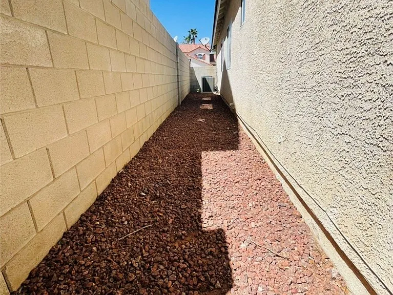 1855 Desert Forest Way — Photo 25