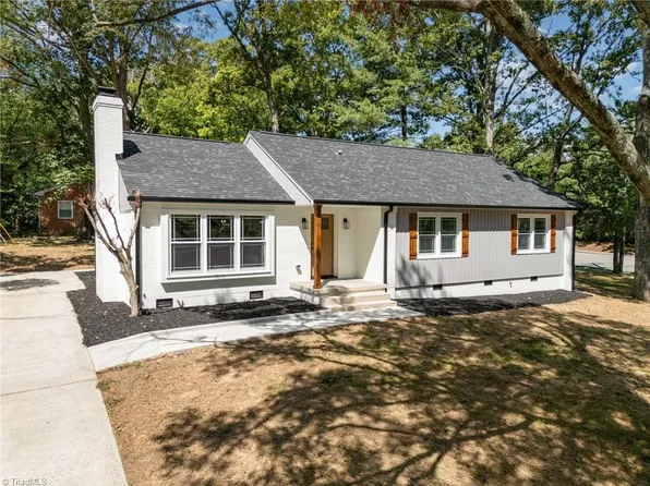 2200 Hathaway Dr, Greensboro, NC 27408