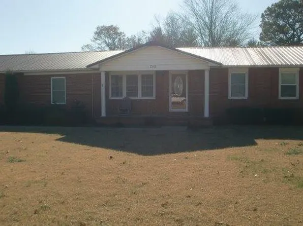 513 E Cedar St, Bertrand, MO 63823