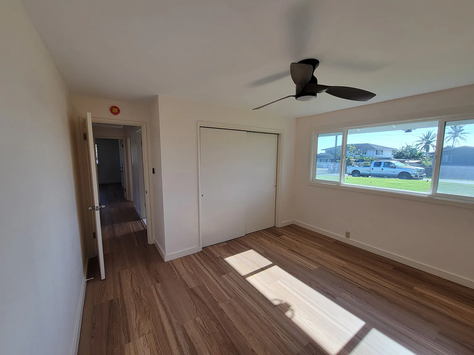 3 bed, 1.5 bath, 2802 sqft, $3,500 — Photo 2