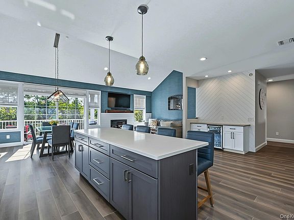 3rd image of 2105 Townhome Way