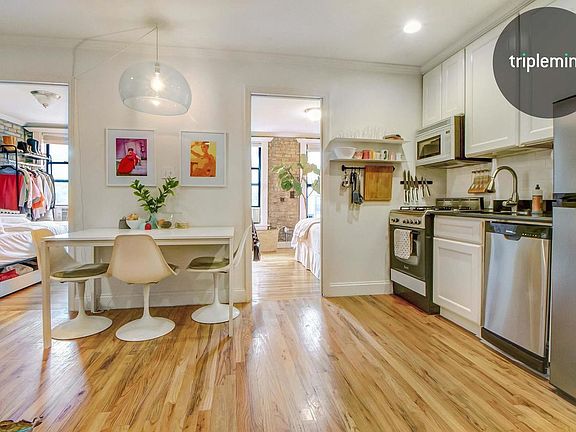 2nd image of 230 E 7th St APT 3B