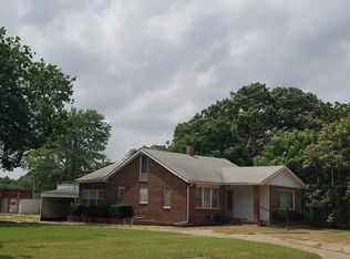 427 N 4th St, Fredonia, KS 66736