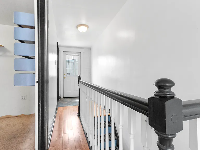 130 McClellan St — Photo 21