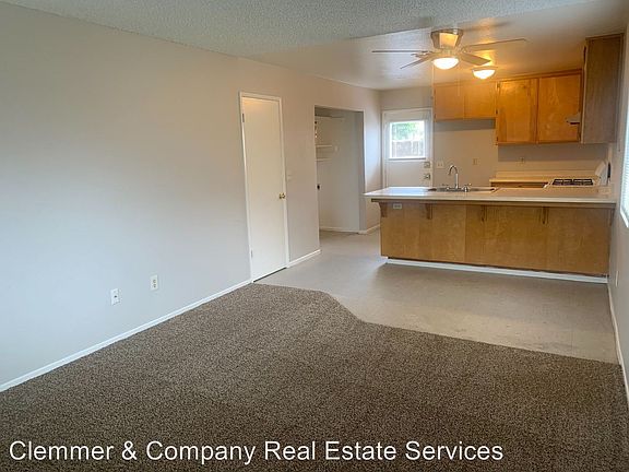 3rd image of 709 30th St #C