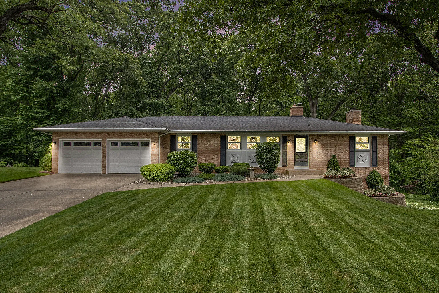 6260 Nantucket Ln photo 1