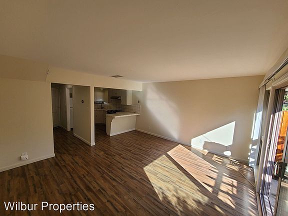 5th image of 1301 Mills St #2
