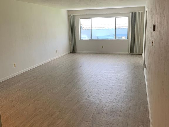 4th image of 357 Joel Blvd APT 219