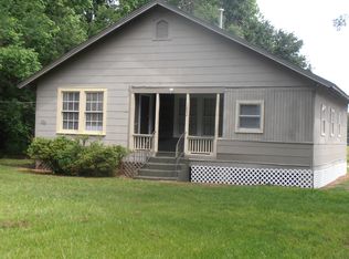 1052 Shore Acres Dr, Mobile, AL 36605