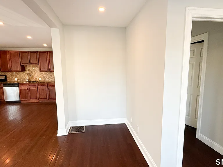 271 Seaside Ave #A — Photo 9