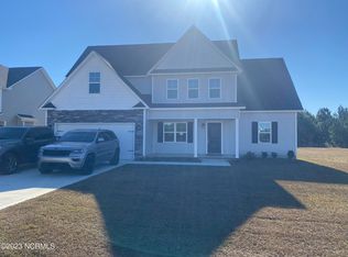 404 Silverstone Pl, Hubert, NC 28539