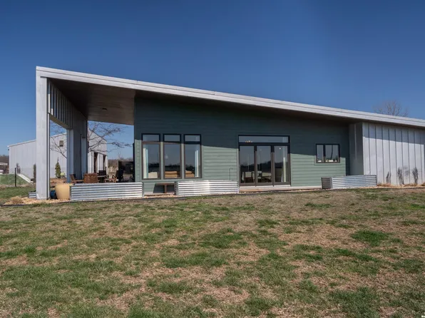 1564 N 450th Rd, Baldwin City, KS 66006
