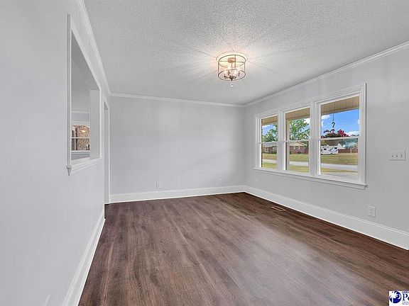 4th image of 3007 W Woodbine Ave