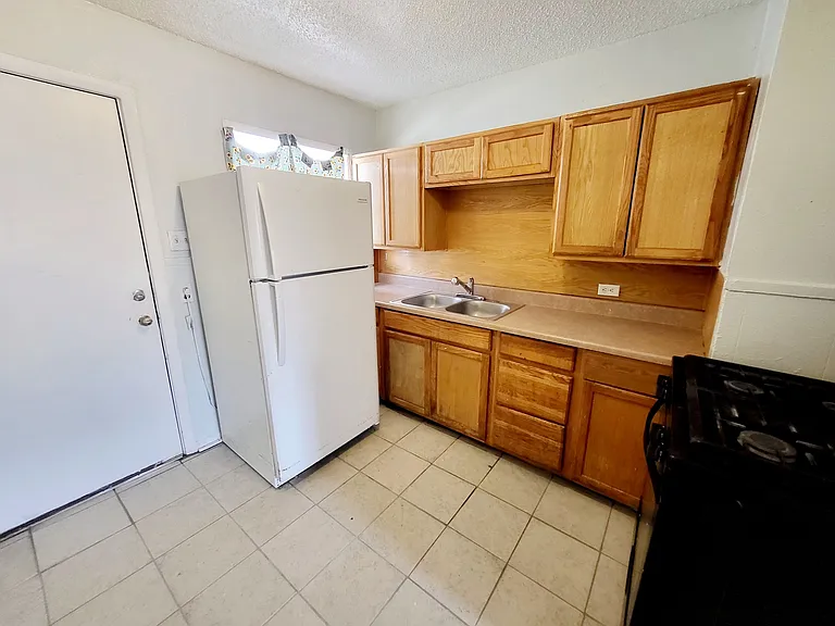1501 Sycamore St #A — Photo 12