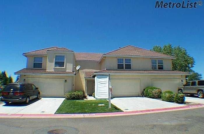 1st image of 830 Lupine Ct