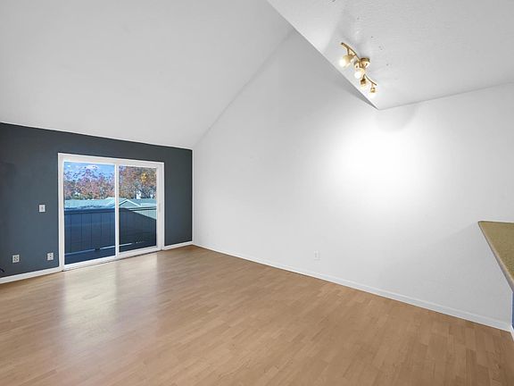 3rd image of 7613 Camino Colegio