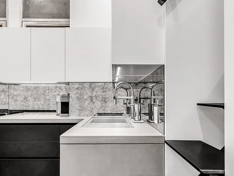 310 E 46th St #12H — Photo 11