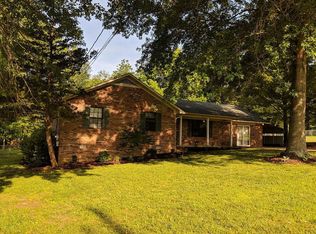 327 McDonald Dr, Huntingdon, TN 38344
