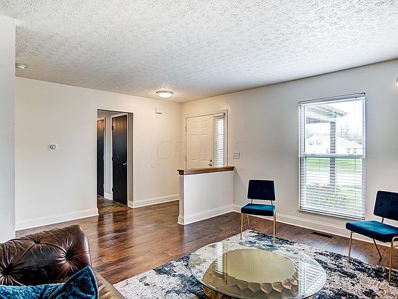 3rd image of 3234 Boyleston Blvd