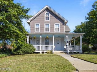 71 Monmouth Road, Oakhurst, NJ 07755