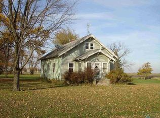 1220 E 4th St, Freeman, SD 57029