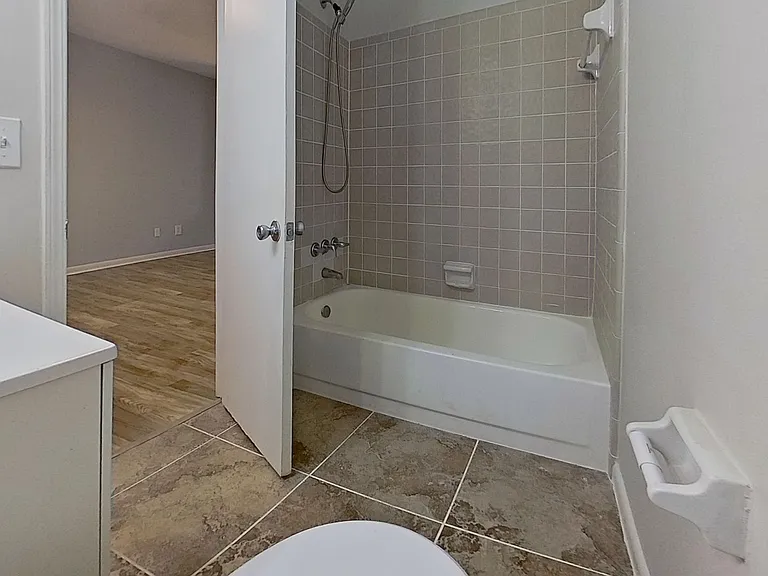 7607 Melissa Ct N — Photo 7