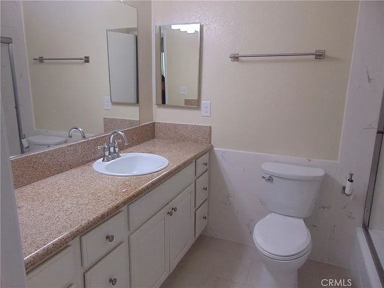 2009 Alabama St #3 — Photo 18