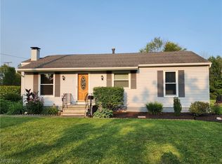 180 East St, Wellington, OH 44090