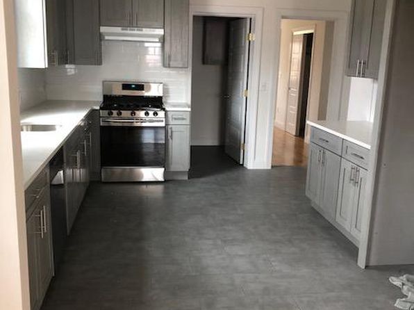 4058 Victory Blvd FLOOR 1