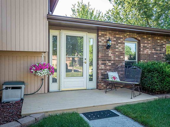 2nd image of 3316 Sudbury Pl
