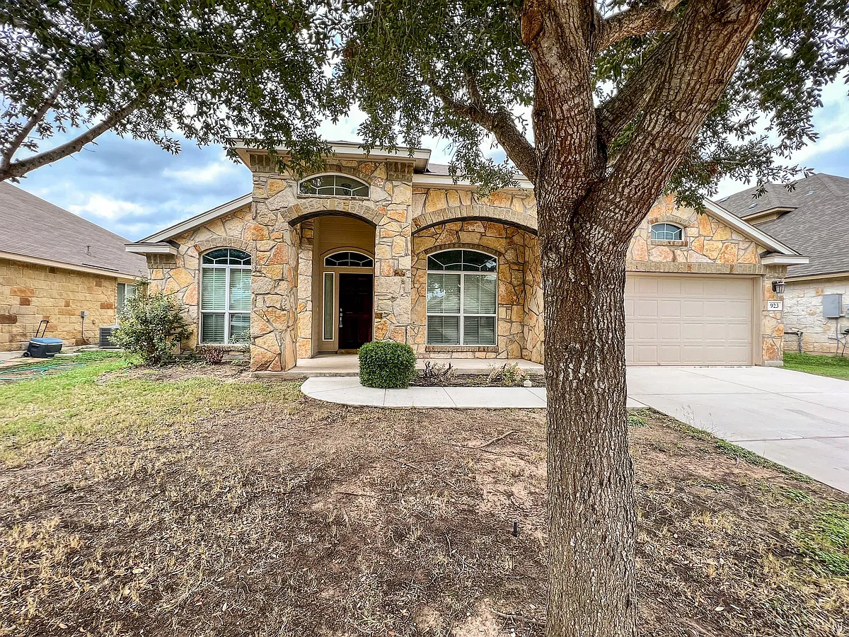 Building Photo - 923 Avery Pkwy #2