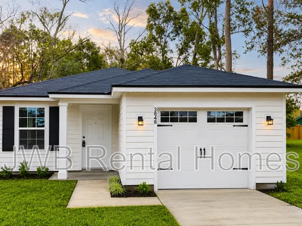 3848 Soutel Dr, Jacksonville, FL 32208