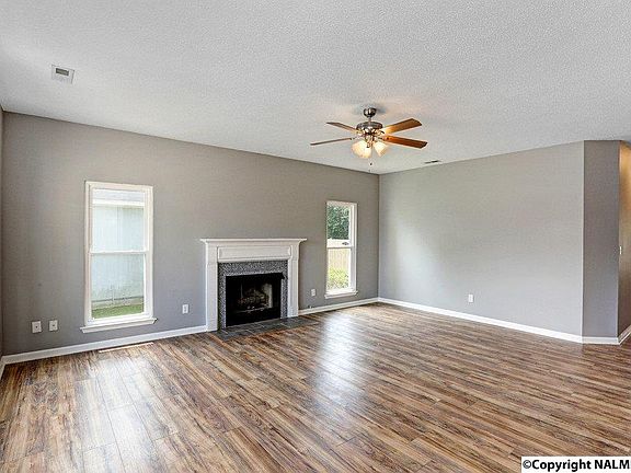5th image of 233 River Oaks Dr