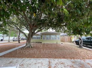 939 45th St N, Saint Petersburg, FL 33713