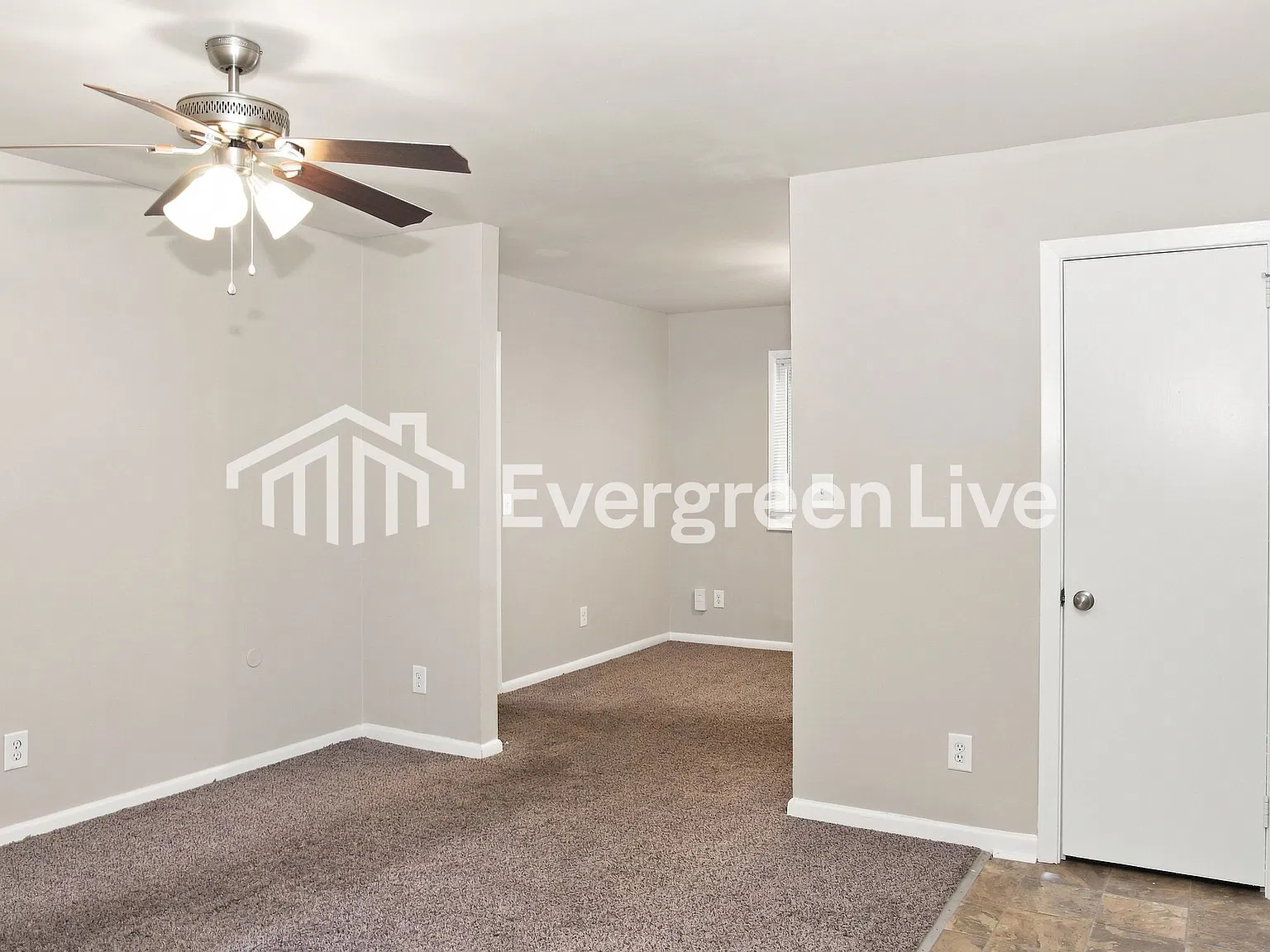 3 bed, 1.0 bath, 1350 sqft, $1,195 — Photo 3