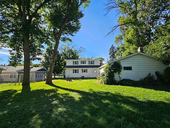 4th image of 655 Mooers Ave SE