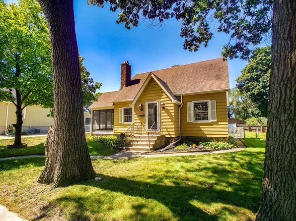 410 N Rensselaer St, Griffith, IN 46319