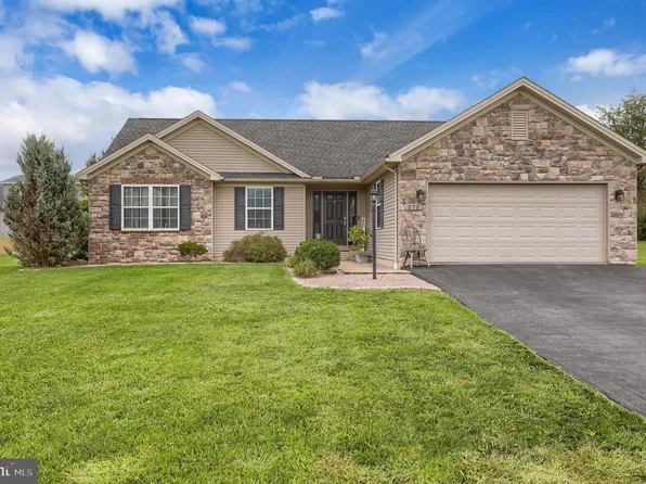 272 Jefferson Cir, Bellefonte, PA 16823