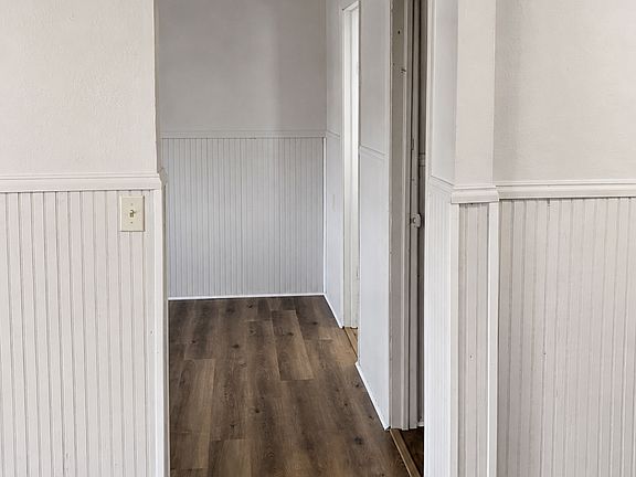 4th image of 215 SE 38th St #215