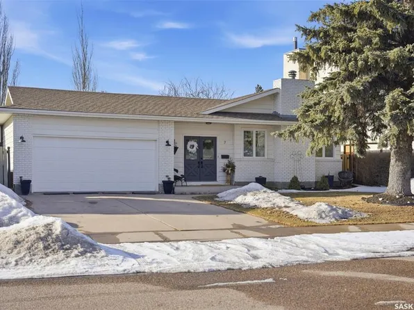 7 Kindrachuk CRESCENT, Saskatoon, SK S7K 6P9