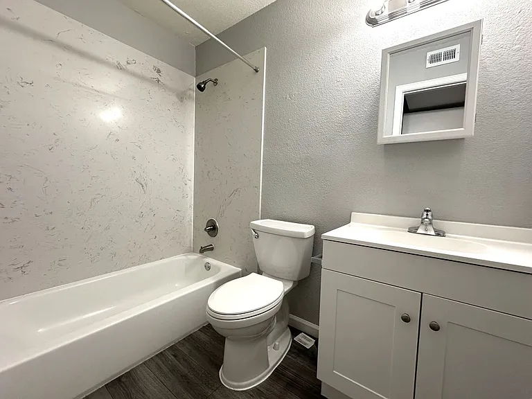 La Madera Apartments at 935 W. Swain Road — Photo 11