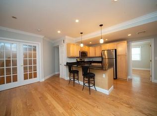 11 Columbia Rd APT 1, Wakefield, MA 01880