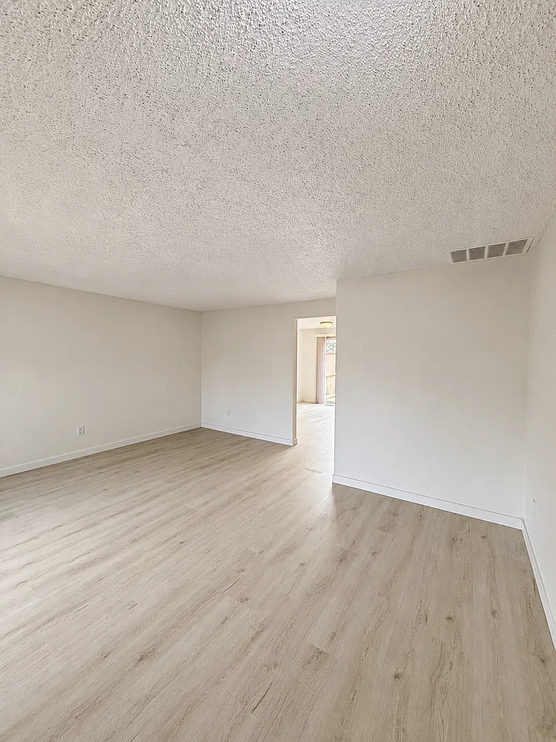 507 Forest Circle — Photo 3