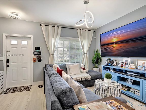 2nd image of 7921 Sanibel Dr #7921
