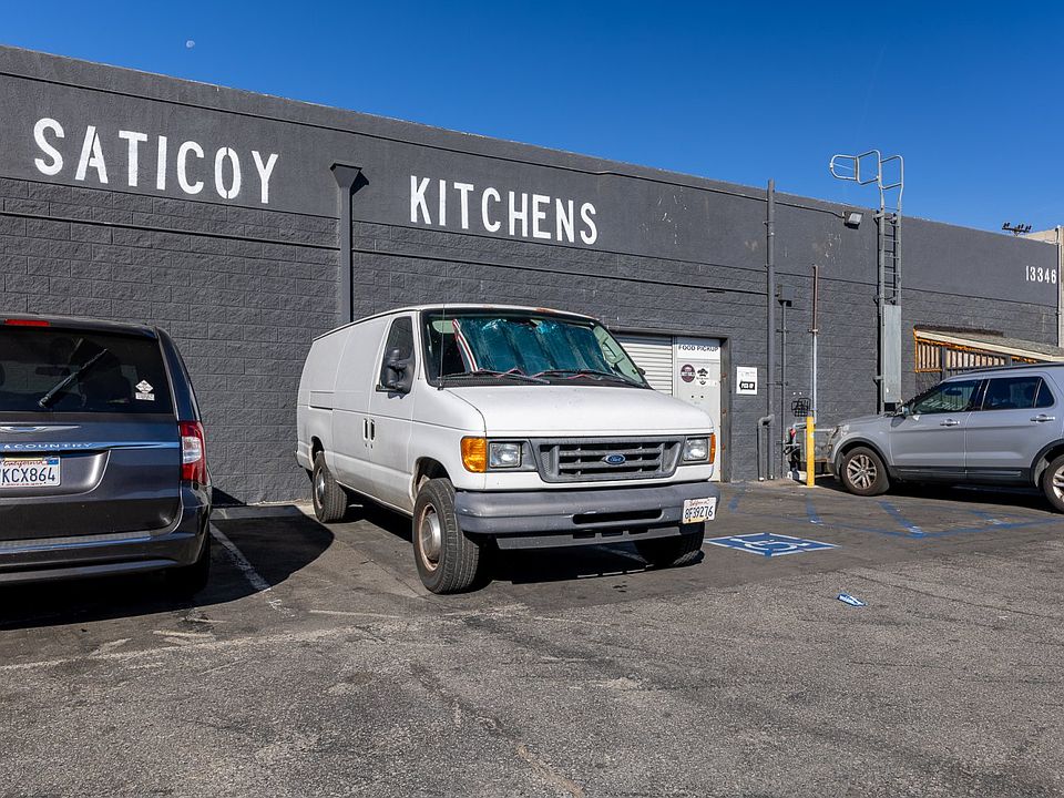 1st image of 13346 Saticoy St #K12