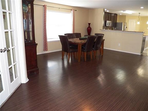 3rd image of 3901 Grizzly Hills Cir