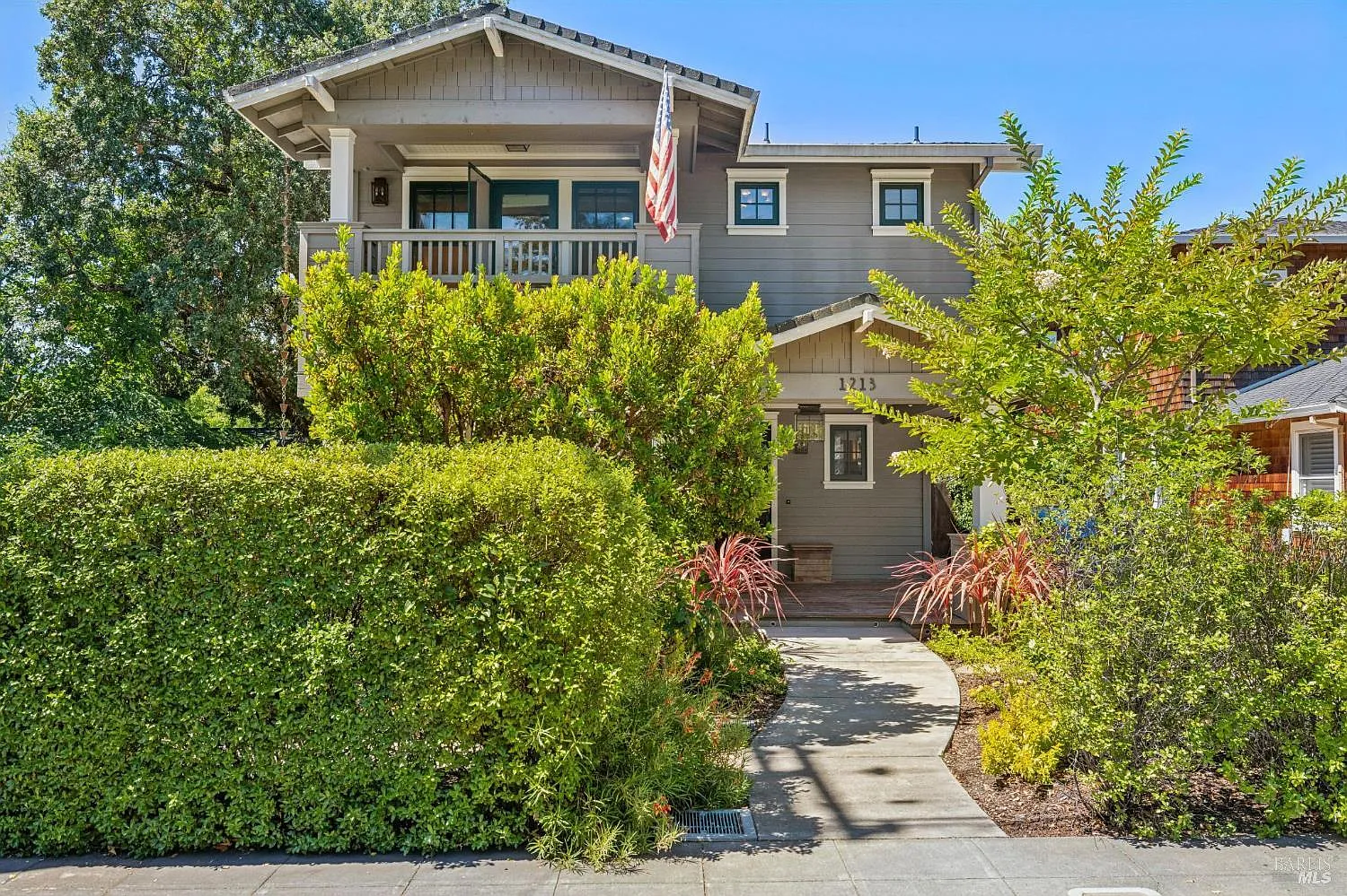 1213 Stockton Street - Photo 2